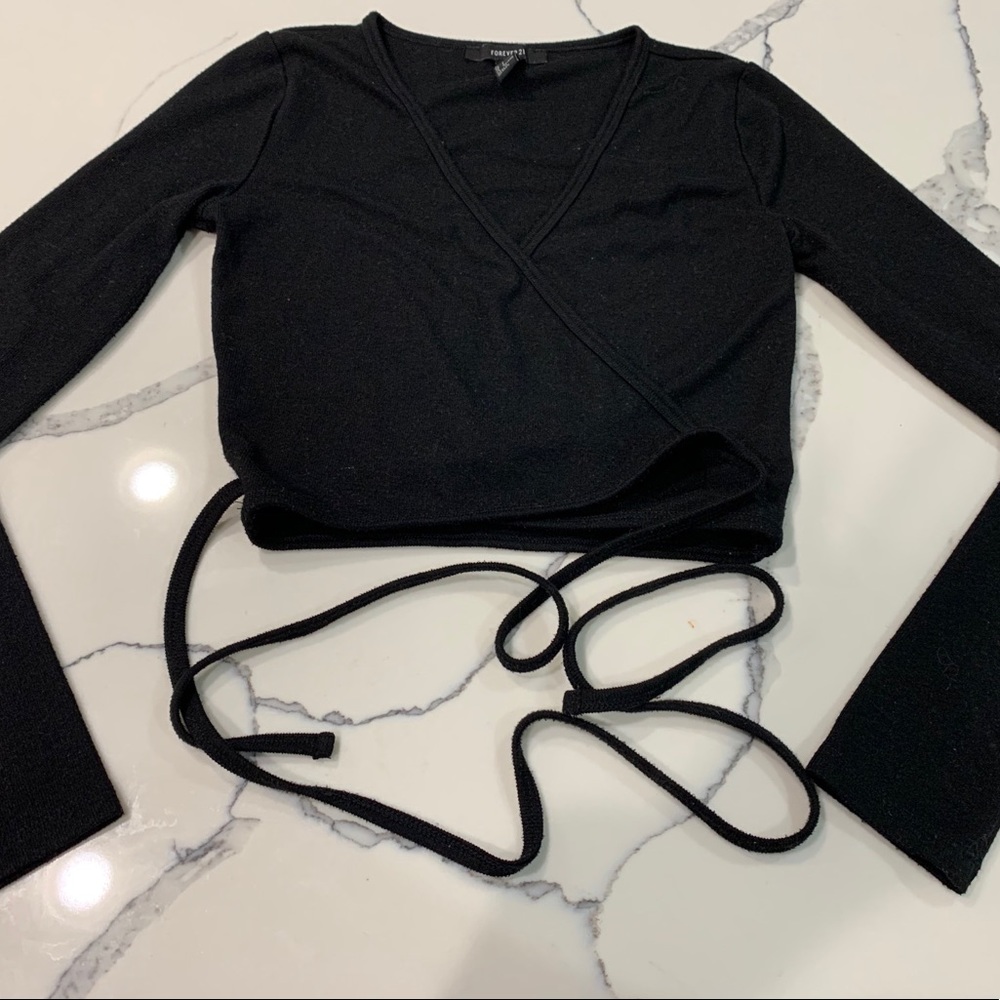 black crop top